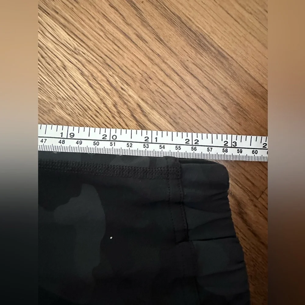 Lululemon size 6 joggers‎